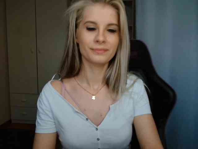 KristineNatural webcam