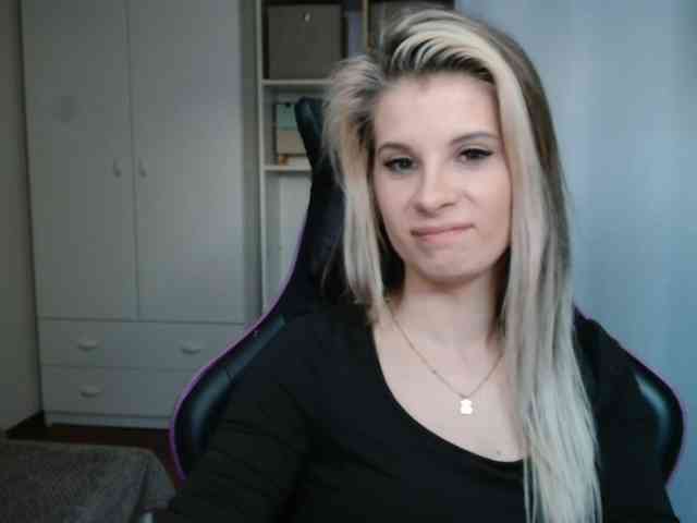 KristineNatural webcam