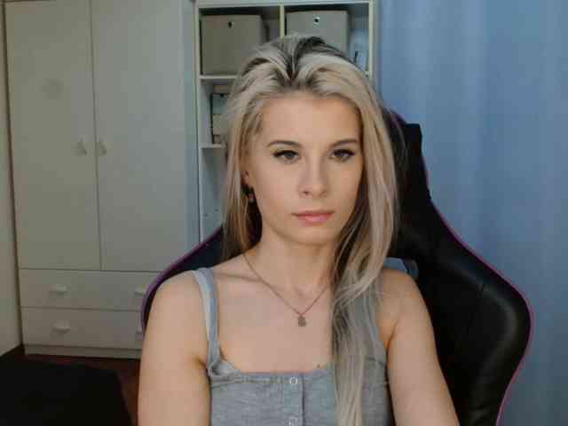 KristineNatural webcam