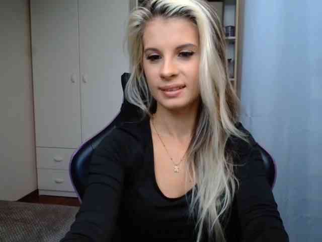 KristineNatural webcam