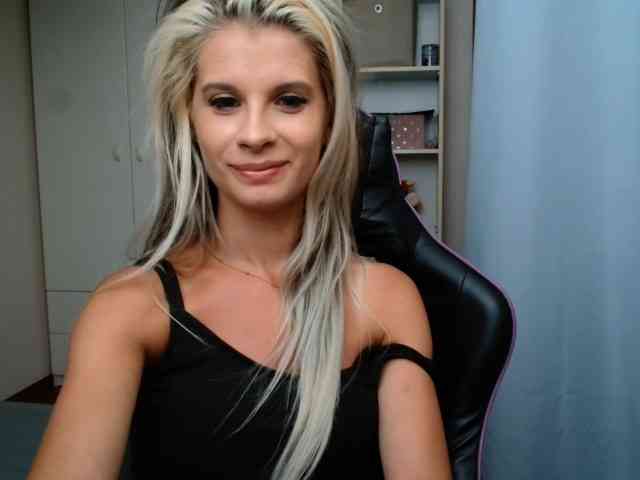 KristineNatural webcam