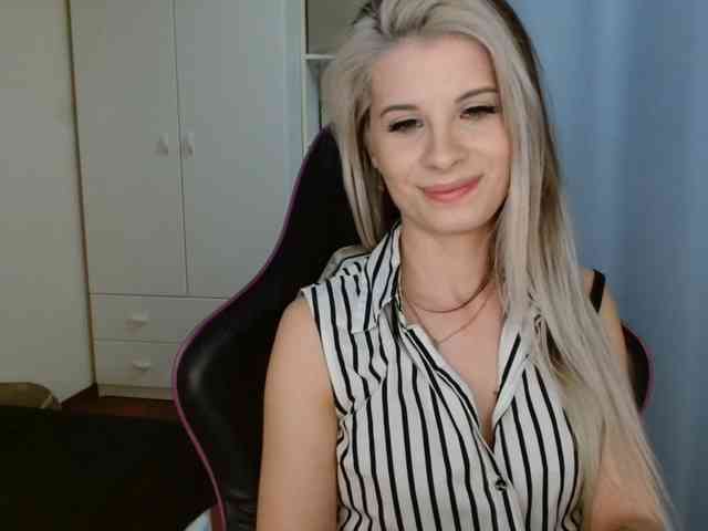 KristineNatural webcam
