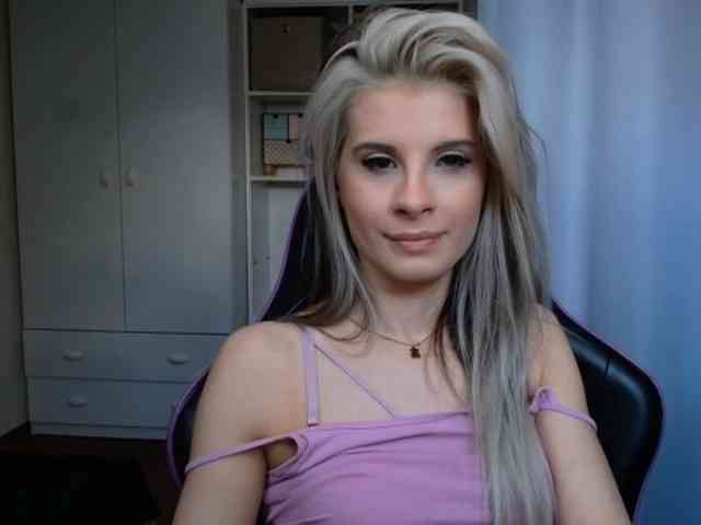 KristineNatural webcam