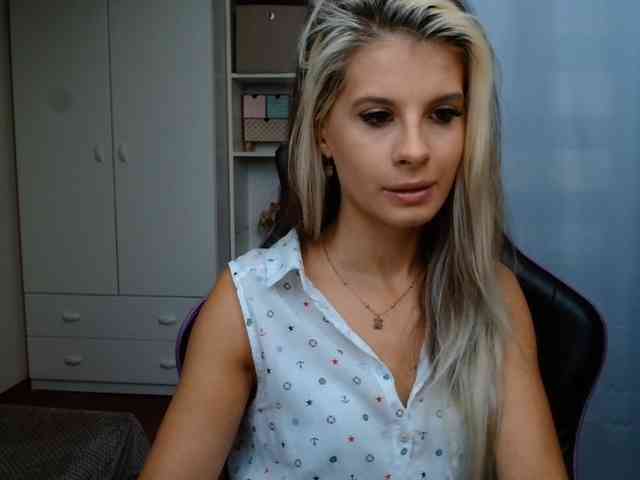 KristineNatural webcam