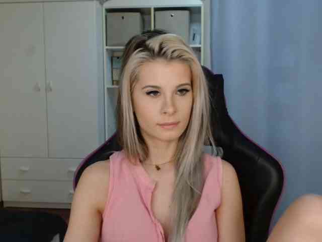 KristineNatural webcam