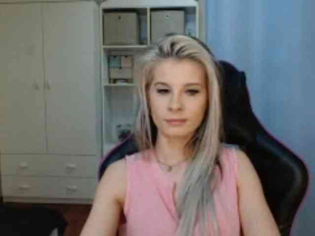 KristineNatural webcam