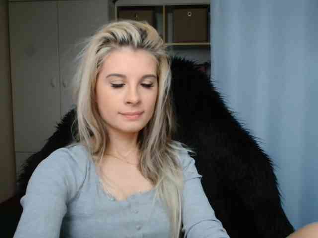KristineNatural webcam