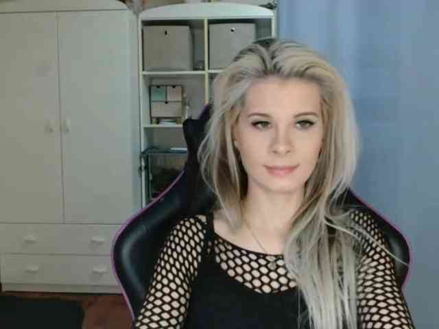 KristineNatural webcam