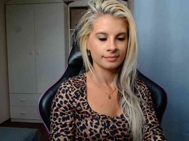 KristineNatural webcam