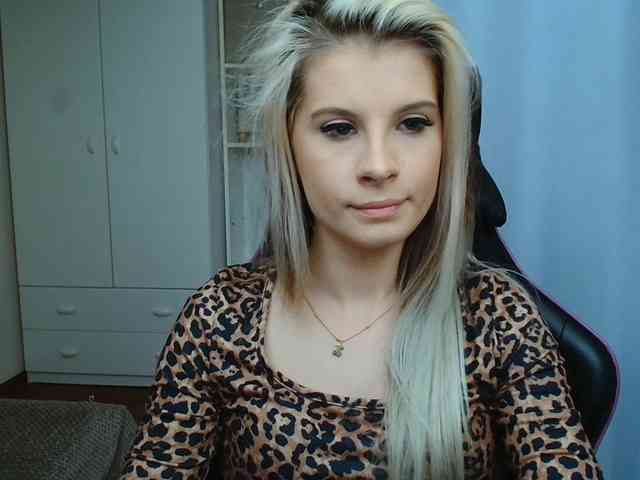 KristineNatural webcam