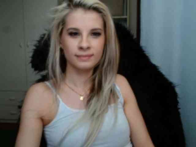 KristineNatural webcam