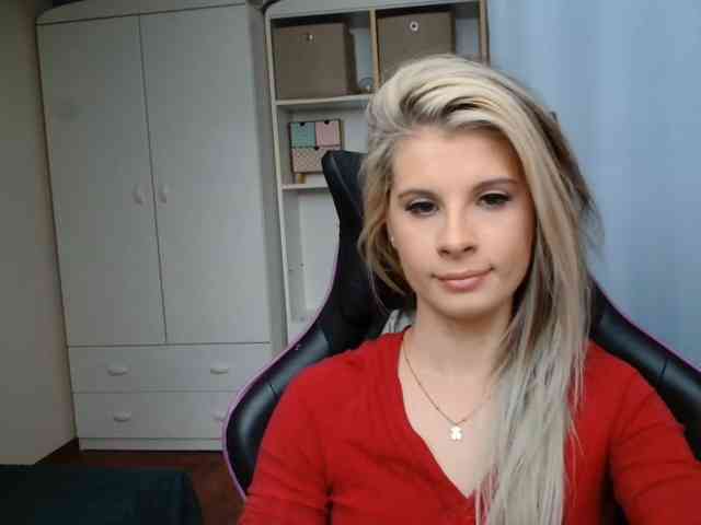 KristineNatural webcam