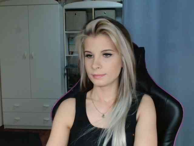 KristineNatural webcam