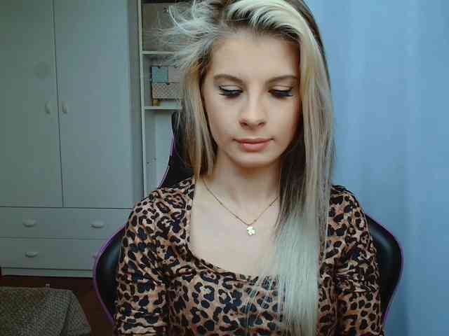 KristineNatural webcam