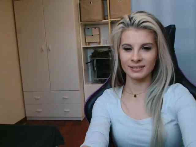 KristineNatural webcam