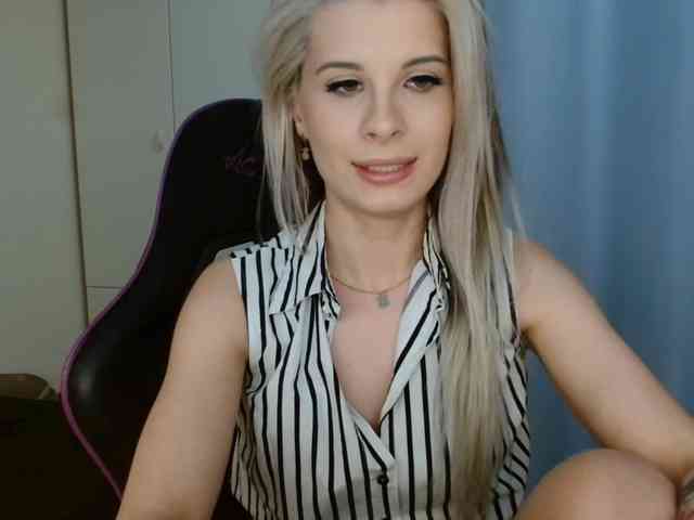 KristineNatural webcam