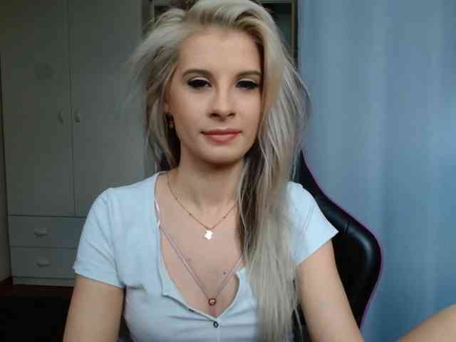 KristineNatural webcam
