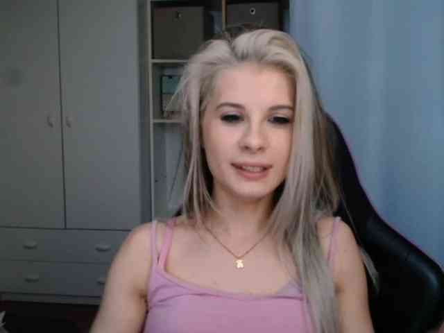 KristineNatural webcam