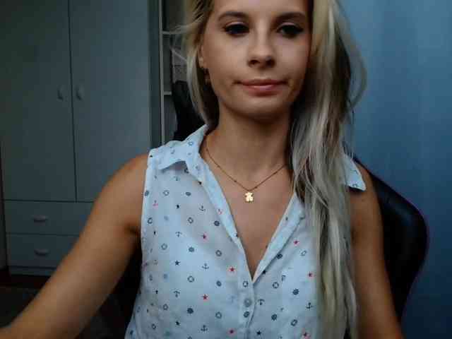 KristineNatural webcam