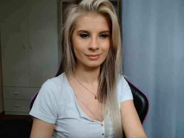 KristineNatural webcam
