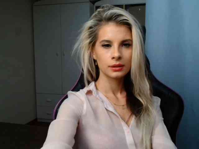 KristineNatural webcam