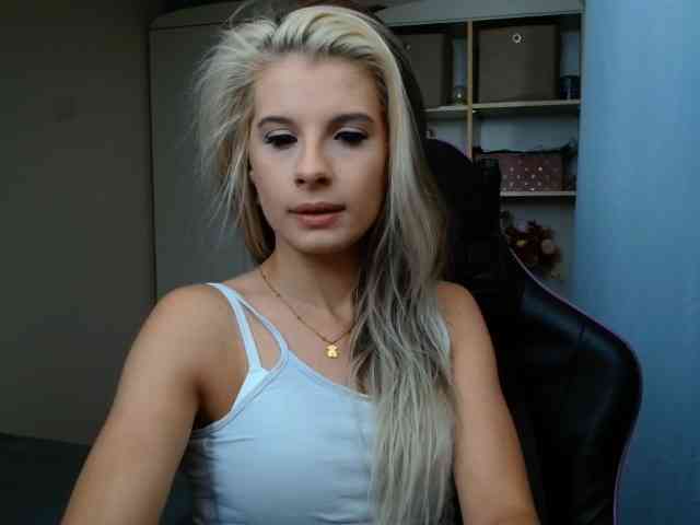 KristineNatural webcam