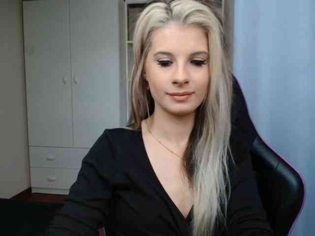 KristineNatural webcam
