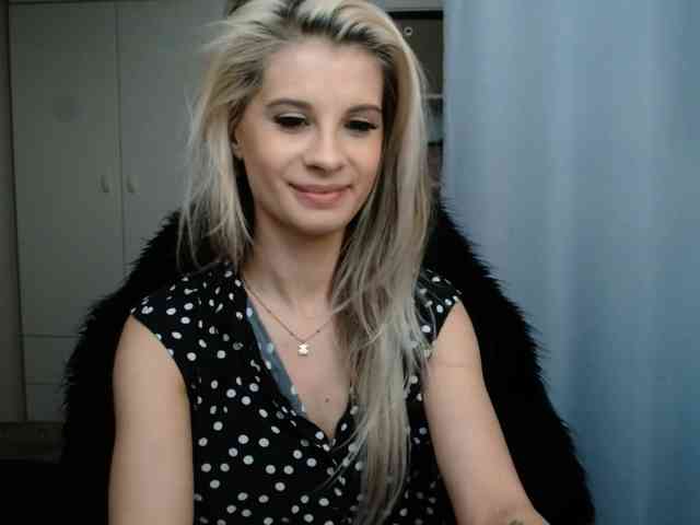 KristineNatural webcam
