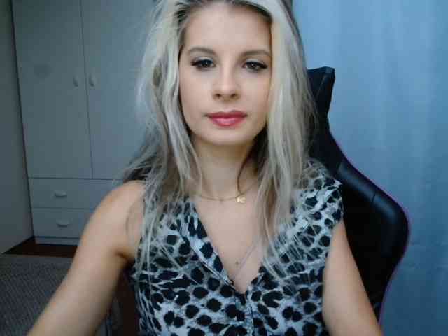 KristineNatural webcam