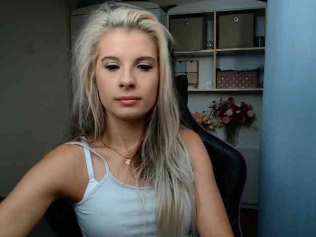 KristineNatural webcam