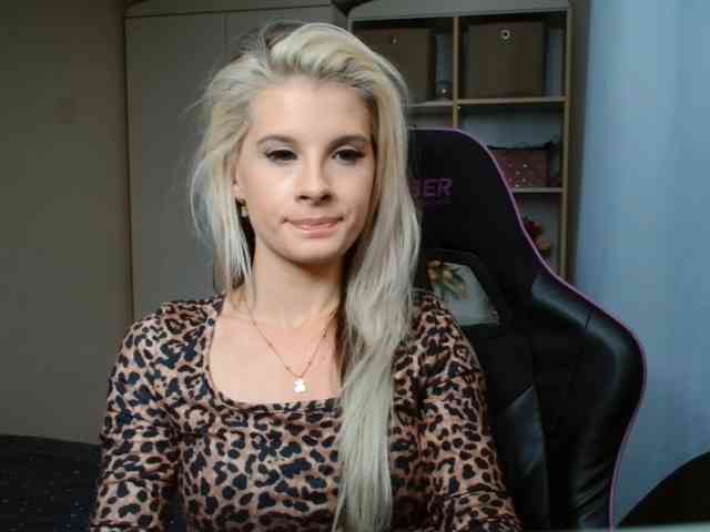 KristineNatural webcam