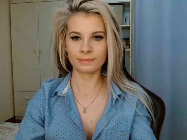 KristineNatural webcam