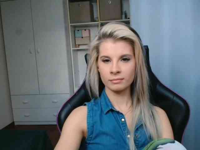 KristineNatural webcam