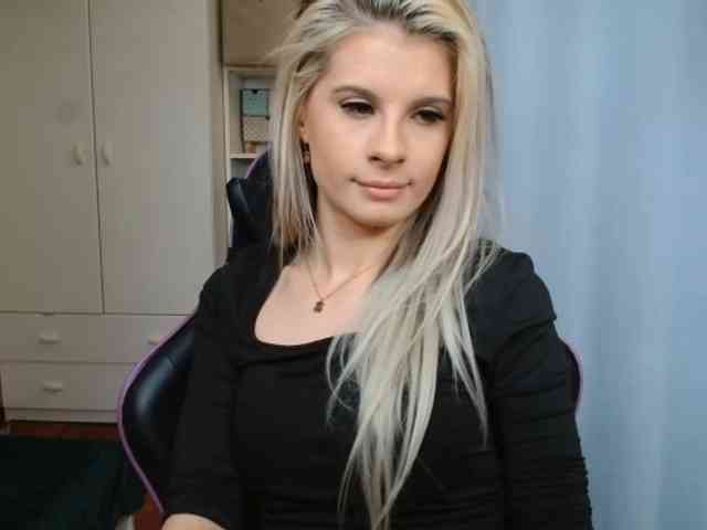 KristineNatural webcam
