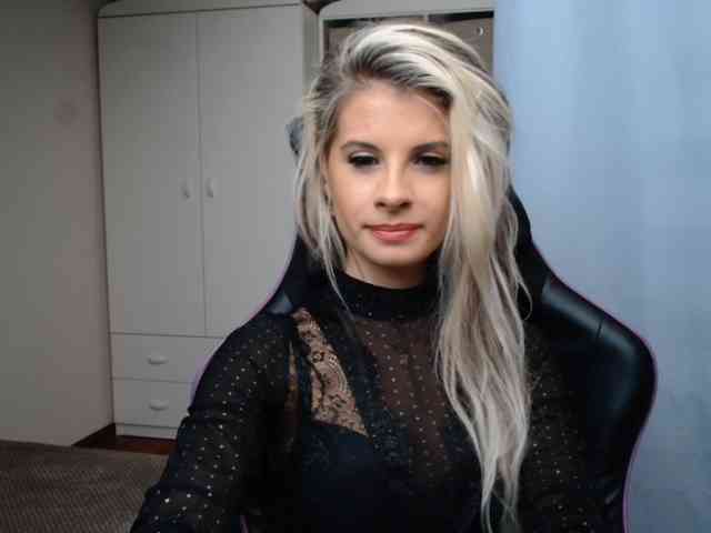 KristineNatural webcam