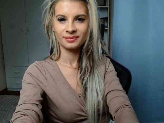 KristineNatural webcam