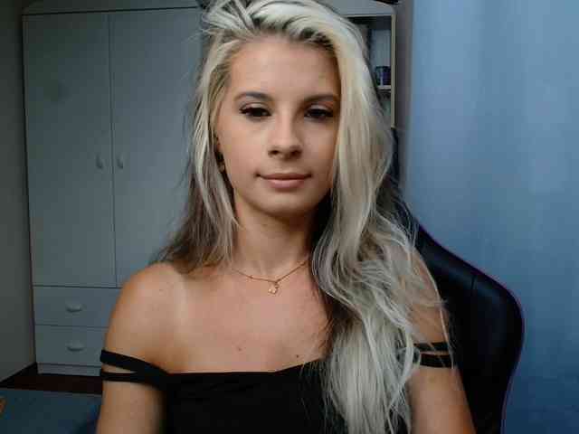 KristineNatural webcam