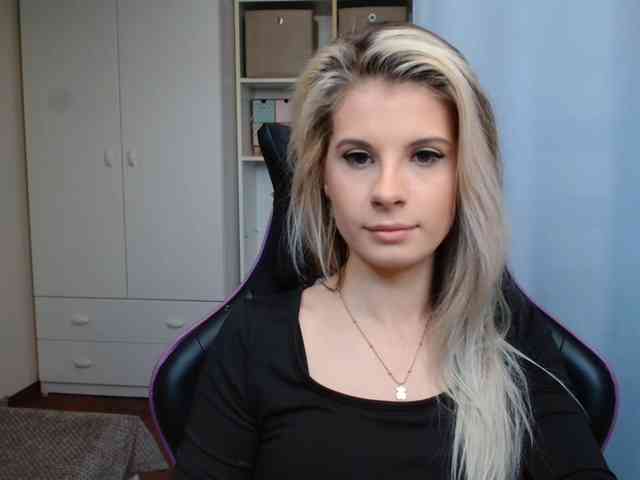 KristineNatural webcam