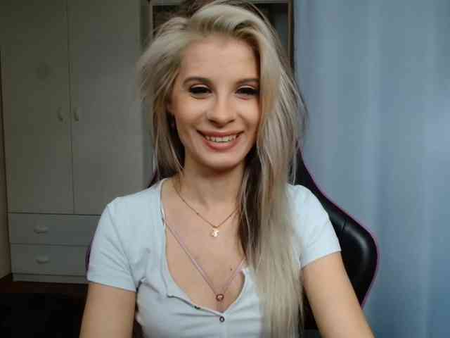 KristineNatural webcam