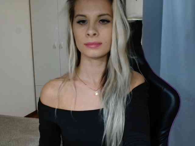 KristineNatural webcam