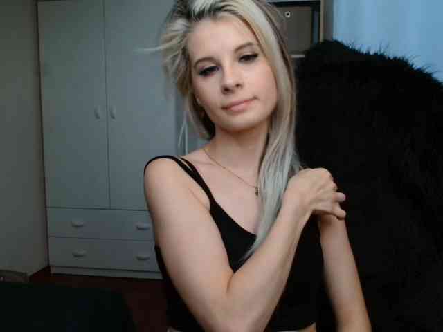 KristineNatural webcam