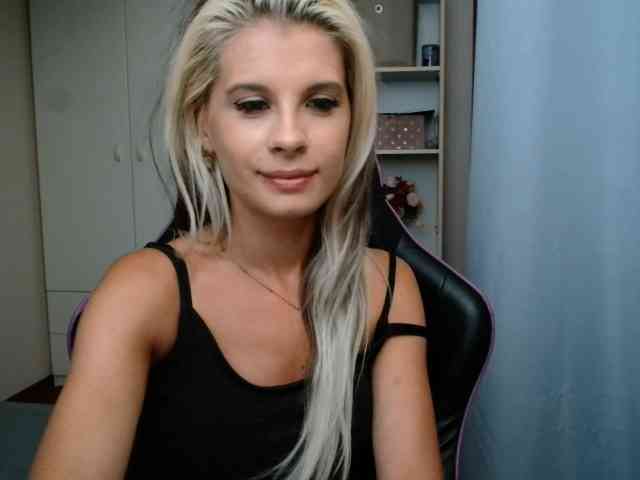 KristineNatural webcam
