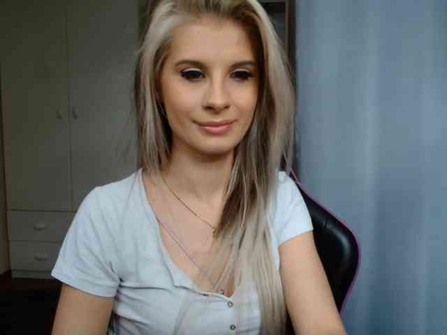 KristineNatural webcam