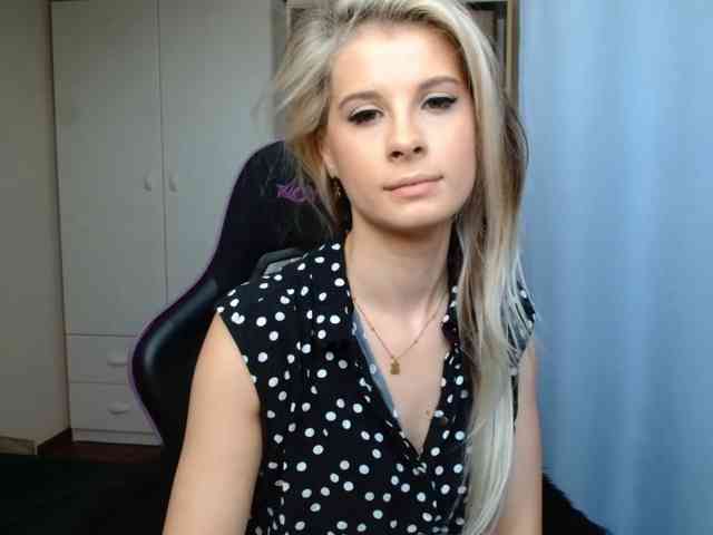 KristineNatural webcam