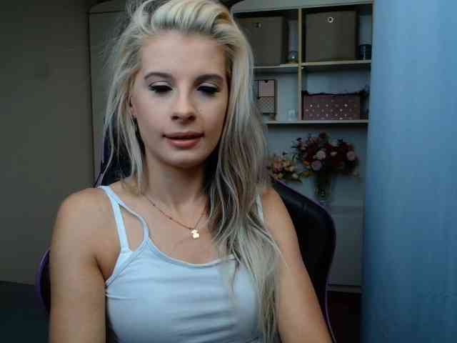 KristineNatural webcam