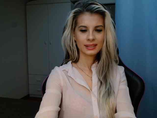 KristineNatural webcam