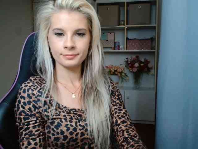 KristineNatural webcam