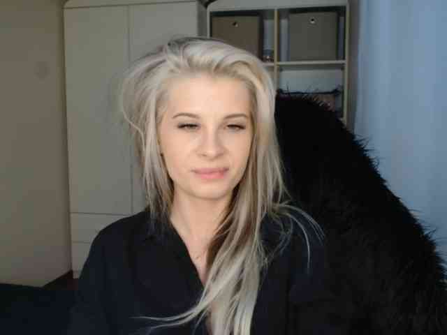 KristineNatural webcam