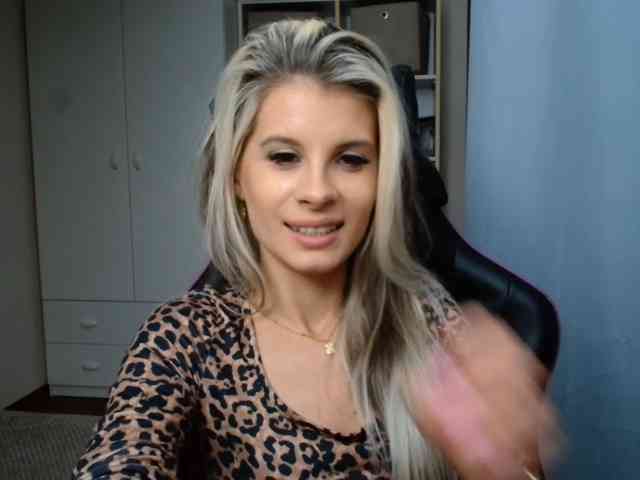KristineNatural webcam