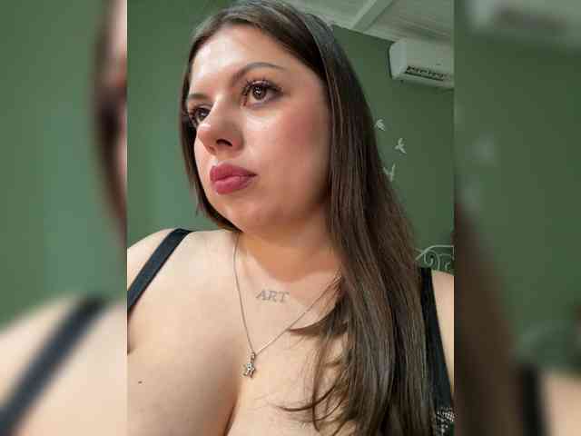 Lola-Cash webcam